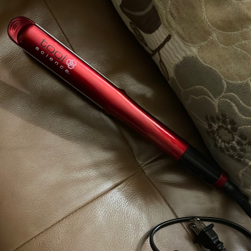 TOOL SCIENCE ceramic hot iron hair straightener